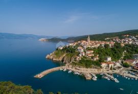 OTOK KRK, VRBNIK - Atraktivni kompleks kuća prvi red do mora, Vrbnik, Haus