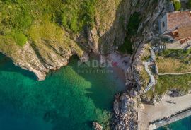 OTOK KRK, VRBNIK - Atraktivni kompleks kuća prvi red do mora, Vrbnik, Haus