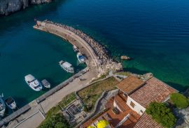 OTOK KRK, VRBNIK - Atraktivni kompleks kuća prvi red do mora, Vrbnik, Haus