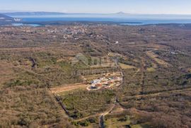 ISTRA, MARČANA, RAKALJ - Građevinsko zemljište 877 m2, 2 km do mora s pogledom, Marčana, أرض