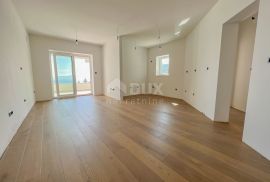 OPATIJA, IČIĆI - prizemlje - veći stan s okućnicom u novogradnji s pogledom na more, LOKACIJA!, Opatija - Okolica, Apartamento