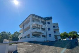 OPATIJA, IČIĆI - prizemlje - veći stan s okućnicom u novogradnji s pogledom na more, LOKACIJA!, Opatija - Okolica, Apartamento