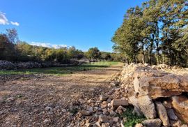 Otok Krk, Šilo -  Očišćeno, ravno poljoprivredno zemljište, buduće građevinsko, 600m do prekrasnih plaža, mora i supermarketa s pristupnim putem !, Dobrinj, Земля