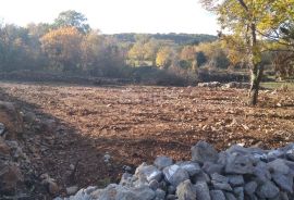 Otok Krk, Šilo -  Očišćeno, ravno poljoprivredno zemljište, buduće građevinsko, 600m do prekrasnih plaža, mora i supermarketa s pristupnim putem !, Dobrinj, Земля