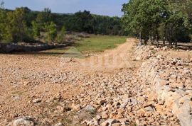 Otok Krk, Šilo -  Očišćeno, ravno poljoprivredno zemljište, buduće građevinsko, 600m do prekrasnih plaža, mora i supermarketa s pristupnim putem !, Dobrinj, Земля