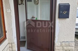 ISTRA, BUZET - Kuća u nizu s garažom i spremištem, Buzet, House