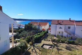 OTOK RAB, BARBAT - Samostojeća apartmanska kuća na odličnoj lokaciji, Rab, Ev