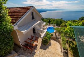 OPATIJA, MATULJI - Vila s pogledom na kvarnersko plavetnilo, Opatija, Kuća