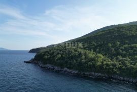 OPATIJA, MEDVEJA- građevinsko zemljište 8000m2- 1. RED DO MORA!!! za hotel/ boutique hotel/ motel/ apartmane/ ville/ kuće za iznajmljivanje - odmor s bazenom, Lovran, Terra