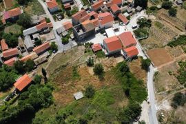 METOHIJA, PELJEŠAC- kuća za renovaciju + zemljište, Ston, Ev