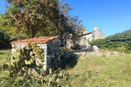 ISTRA, LABIN - Kuća s prostranim građevinskim zemljištem, Labin, Maison