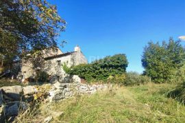 ISTRA, LABIN - Kuća s prostranim građevinskim zemljištem, Labin, Maison