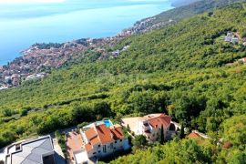 OPATIJA, BREGI- samostojeća kuća, okućnica, pogled!!!, Matulji, Ev