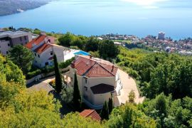 OPATIJA, BREGI- samostojeća kuća, okućnica, pogled!!!, Matulji, Casa