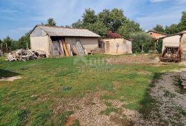 ISTRA, POREČ (okolica) - Useljiva kuća sa lijepom okućnicom, Poreč, Maison