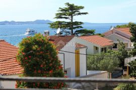 ZADAR, BIBINJE - predivna apartmanska vila u blizini plaže, Bibinje, House