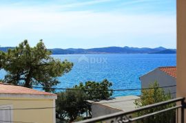 ZADAR, BIBINJE - predivna apartmanska vila u blizini plaže, Bibinje, House