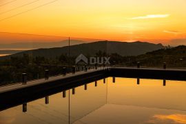 CRIKVENICA, GRIŽANE - Moderna vila s predivnim pogledom u netaknutoj prirodi, Vinodolska Općina, Kuća