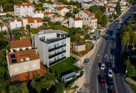 DUBROVNIK- penthouse s pogledom na more i stari grad, Dubrovnik, Appartamento