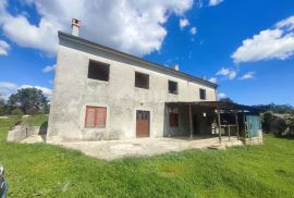 ISTRA, SVETVINČENAT - Imanje s dva objekta za renovaciju, Svetvinčenat, House