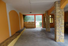 OTOK PAG, PAG, BOŠANA - apartmanska kuća u blizini mora, Pag, Haus