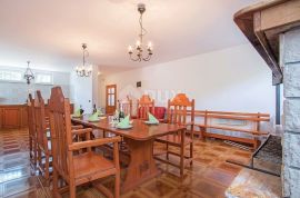 ISTRA, VODNJAN - Apartmanska kuća s unutarnjim bazenom, Vodnjan, Дом