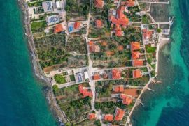 OTOK UGLJAN, SUTOMIŠĆICA - Građevinsko zemljište s direktnim pristupom moru, Preko, Arazi