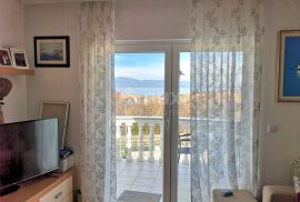 OTOK KRK, MALINSKA - Četverosobni dvoetažni apartman sa pogledom na more, Malinska-Dubašnica, Flat