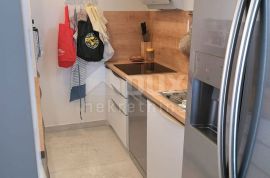 OTOK KRK, MALINSKA - Četverosobni dvoetažni apartman sa pogledom na more, Malinska-Dubašnica, Flat