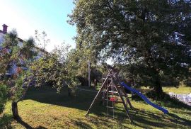 ISTRA, LABIN - Kuća s bazenom i prostranim zemljištem, Labin, Casa