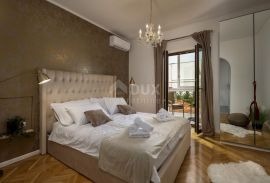 OPATIJA, IČIĆI - jedinstvena etaža 190m2 u mirnoj ulici s bazenom i pogledom na more, Opatija - Okolica, Apartamento