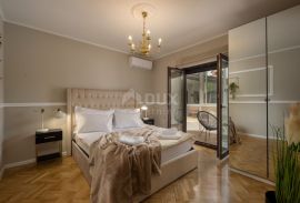 OPATIJA, IČIĆI - jedinstvena etaža 190m2 u mirnoj ulici s bazenom i pogledom na more, Opatija - Okolica, Apartamento