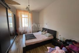 ISTRA, PULA- Prostrani stan u centru grada!, Pula, Apartamento