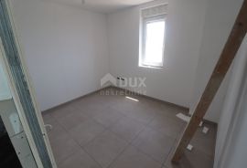 PAG, NOVALJA - Dvoetažni penthouse s krovnom terasom, Novalja, Flat