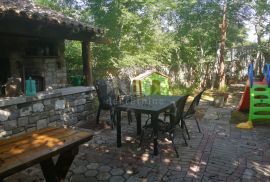 ISTRA, ROČ - Hostel - stambeno-poslovna zgrada 550 m2, Buzet, Haus