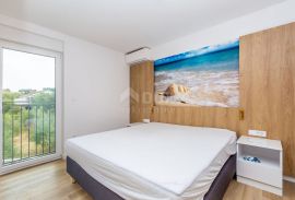 OTOK KRK, MALINSKA - Apartman 4S + DB u blizini mora, novogradnja, Malinska-Dubašnica, Appartement