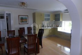 OPATIJA, CENTAR - Stan u austrougarskoj vili, Opatija, Apartamento