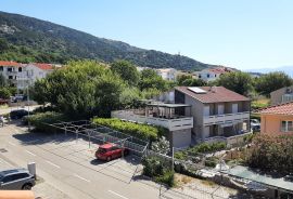 OTOK KRK, BAŠKA - Trosobni apartman u blizini mora, Baška, شقة