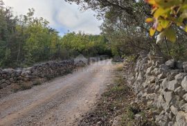 Otok Krk, Šilo -  Očišćen, ravan MASLINIK, buduće građevinsko, 600m do prekrasnih plaža, mora i supermarketa s pristupnim putem !, Dobrinj, Γη