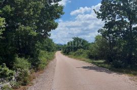 ISTRA, VIŠNJAN - Poljoprivredno zemljište nedaleko od naselja sa pogledom na Učku, Višnjan, أرض