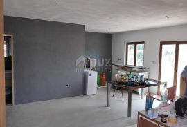 ISTRA, ŠIŠAN - Kuća u renovaciji, Ližnjan, Famiglia