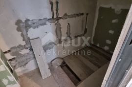 ISTRA, PREMANTURA - Kuća na 3 etaže s garažom - POGLED NA MORE!!, Medulin, House