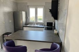 KOSTRENA, GLAVANI - Dva apartmana s velikom terasom i parkirnim mjestima, Kostrena, Appartement