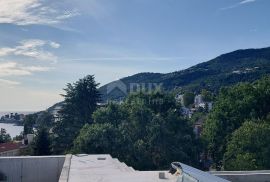 OPATIJA, LOVRAN - villa 333m2 s bazenom i pogledom na more + okoliš 500m2, Lovran, Σπίτι