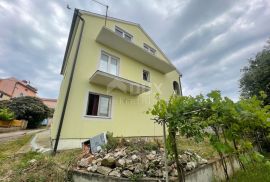 ISTRA, LIŽNJAN- Kuća sa četiri stana i pogledom na more!, Ližnjan, House