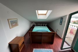 Otok Krk, Porat - Dvoetažni stan sa pogledom na more, Malinska-Dubašnica, Appartement