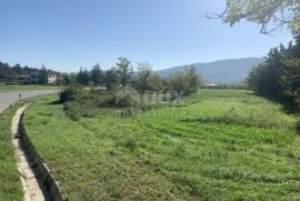 ISTRA, BUZET - građevinsko zemljište od 973 m2 u blizini centra grada, Buzet, Land