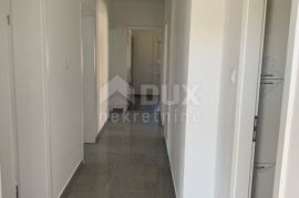 RAB, LOPAR- uređeni apartman na odličnoj lokaciji, Rab, شقة