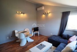 ISTRA, PULA - Penthouse i apartman 100 metara od mora!, Pula, Kвартира