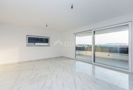 MALINSKA, OTOK KRK - Dva dvosobna apartmana s dnevnim boravkom, Malinska-Dubašnica, Wohnung